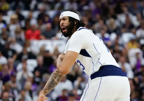 Davis Trade Demand Leaves Dallas Cornered