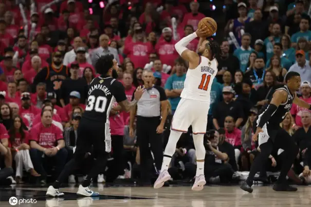 Brunson Lifts Knicks As Wembanyama Cracks