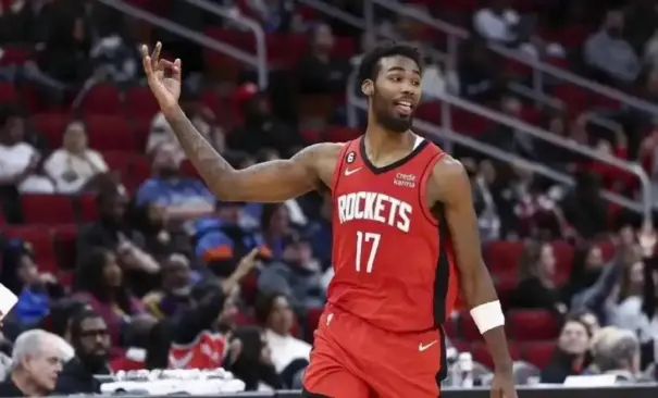 Rockets Draw a Hard Line on Eason Contract